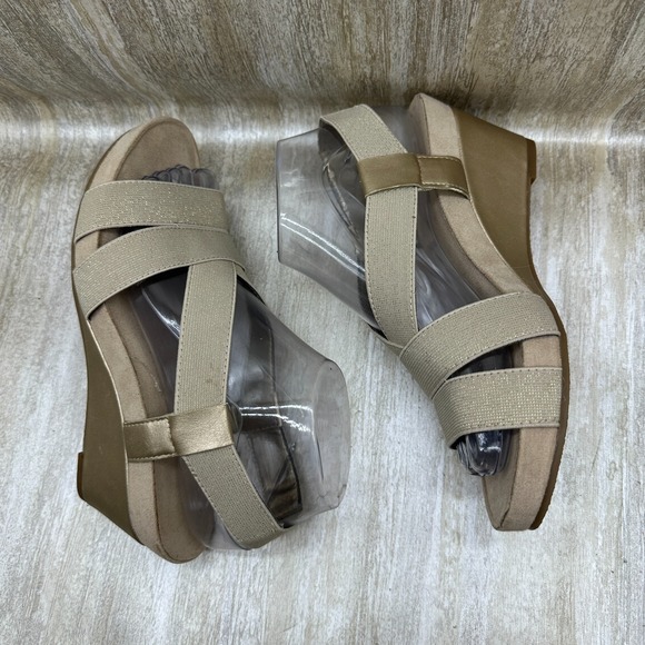 Aerosoles Light Rail 7.5 M Beige Gold Stretch‎ Band Straps Wedge Sandals - Picture 6 of 10